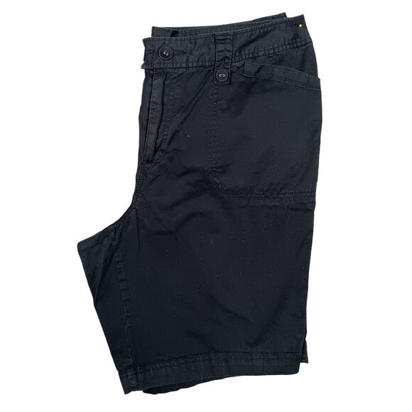 St. John's Bay Shorts Size 16 Black 4 Working Pockets Cotton Blend - Picture 1 of 6